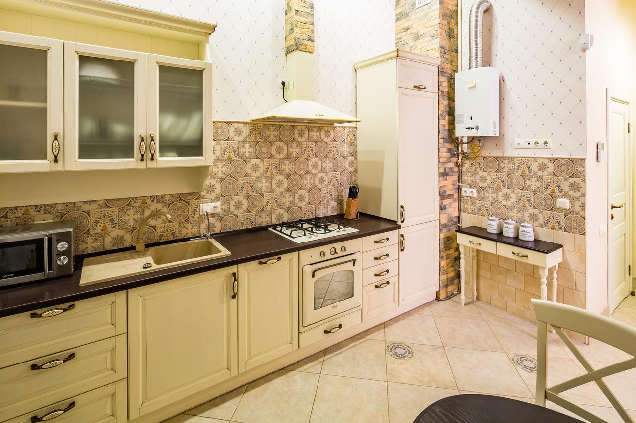 Фредра, 6 Lviv Kültér fotó